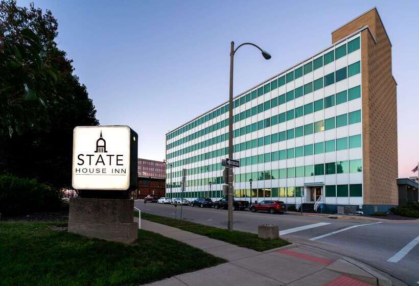 בית מלון כפרי State House Inn