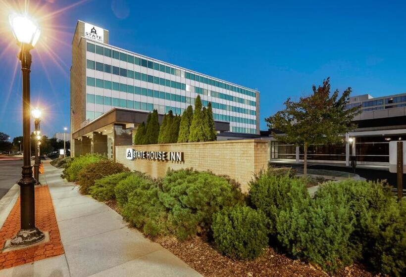 בית מלון כפרי State House Inn