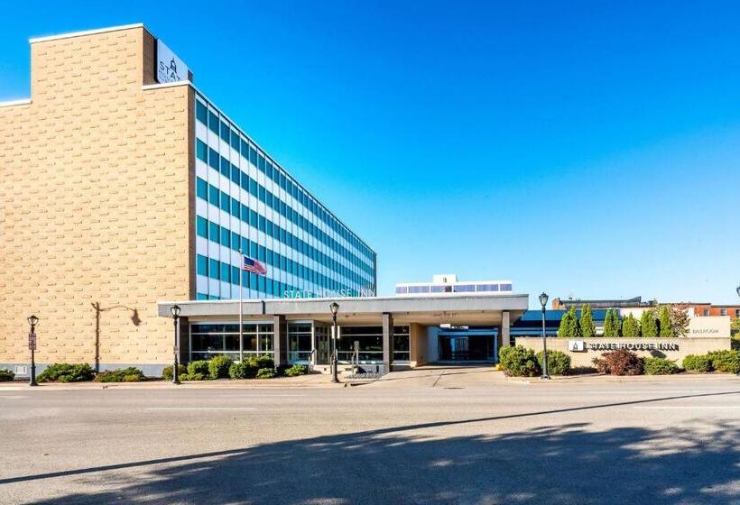 هتل State House Inn