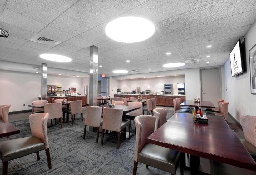 בית מלון כפרי State House Inn