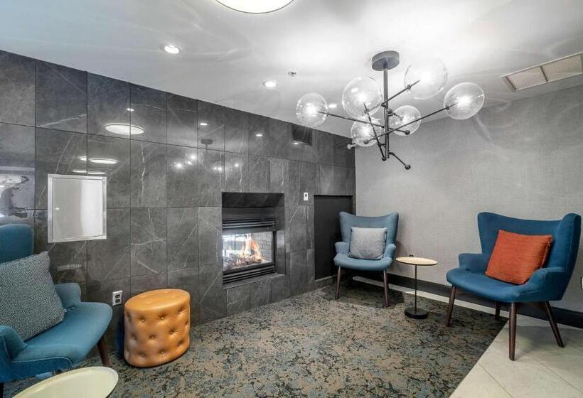 בית מלון כפרי State House Inn