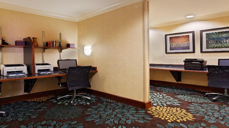 هتل Staybridge Suites Chattanooga Downtown  Convention Center, An Ihg