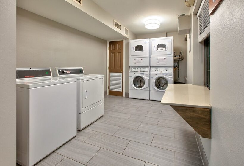 ホテル Staybridge Suites Corning, An Ihg