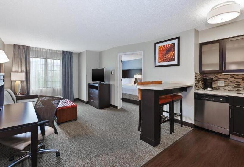 בית מלון כפרי Staybridge Suites Detroit Utica By Ihg