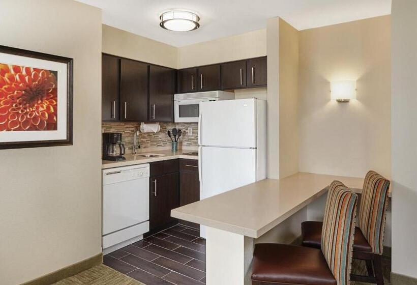 هتل Staybridge Suites Glenview, An Ihg