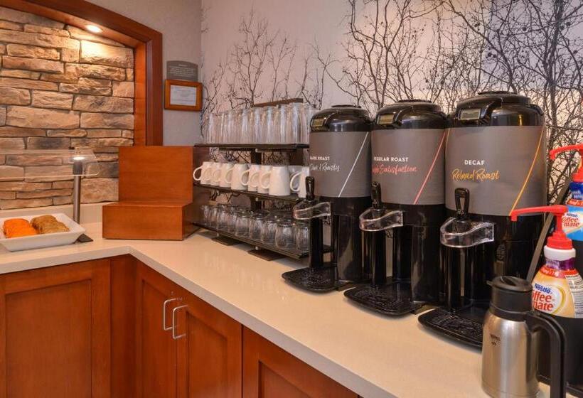 Отель Staybridge Suites Indianapolis Fishers, An Ihg