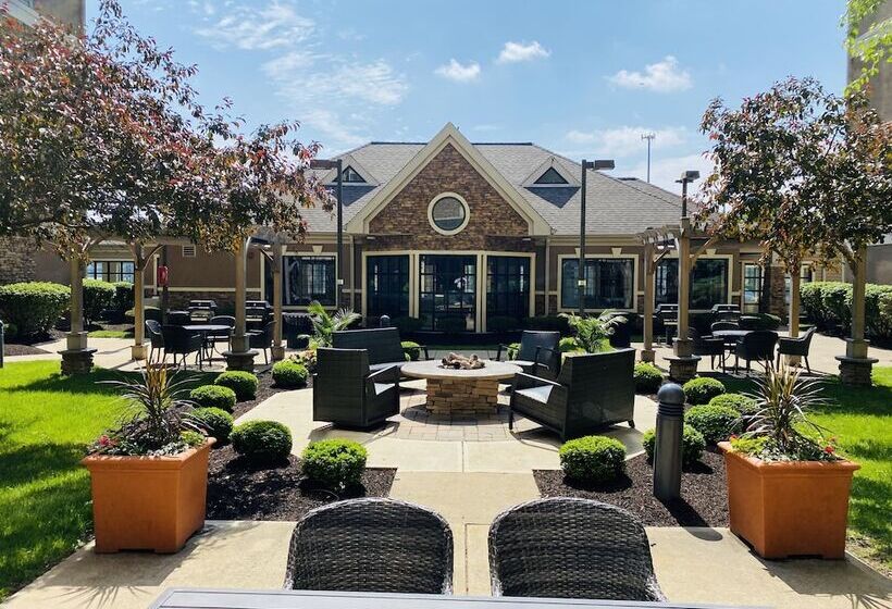 Отель Staybridge Suites Indianapolis Fishers, An Ihg