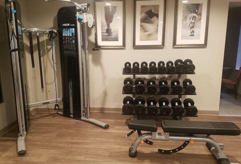 Отель Staybridge Suites Indianapolis Fishers, An Ihg