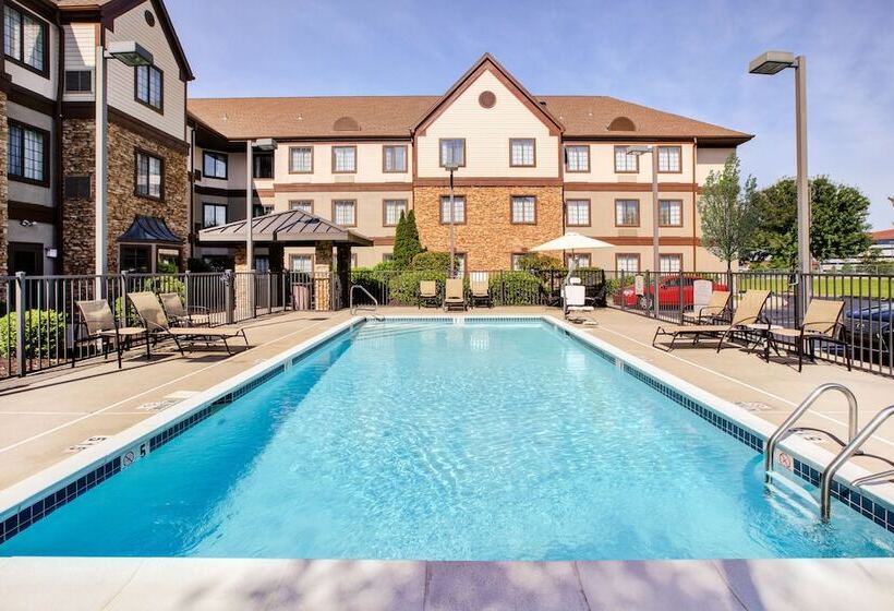 בית מלון כפרי Staybridge Suites Louisville   East, An Ihg
