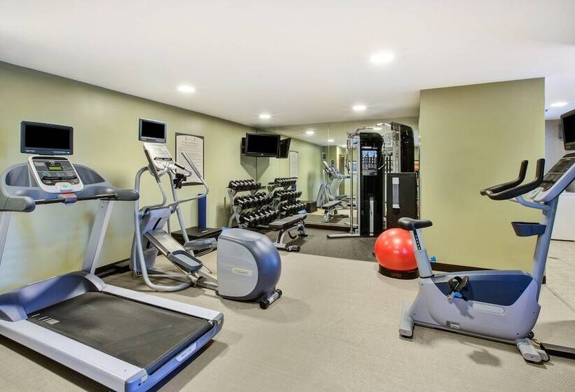 ホテル Staybridge Suites Louisville   East, An Ihg