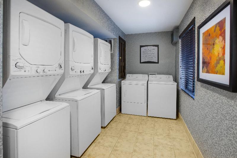 ホテル Staybridge Suites Louisville   East, An Ihg