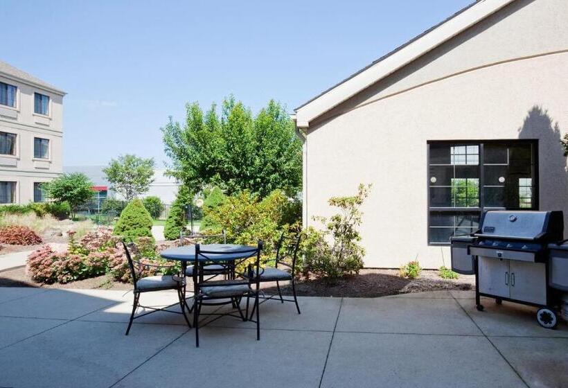 ホテル Staybridge Suites Madison   East, An Ihg