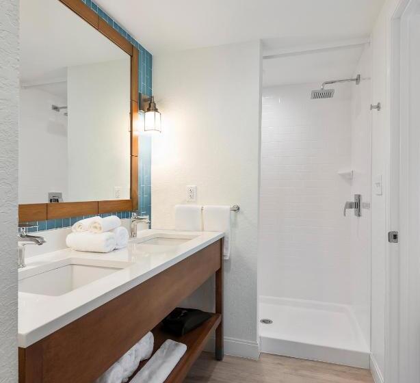 Compass By Margaritaville Hotel Naples