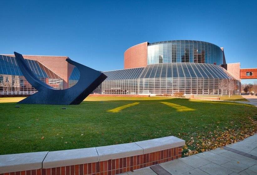 فندق Staybridge Suites Peoria Downtown, An Ihg