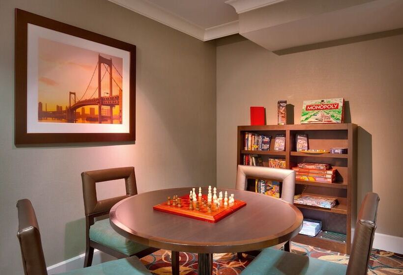 فندق Staybridge Suites Peoria Downtown, An Ihg