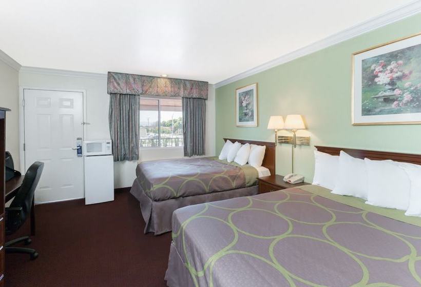 فندق Steinbeck Lodge