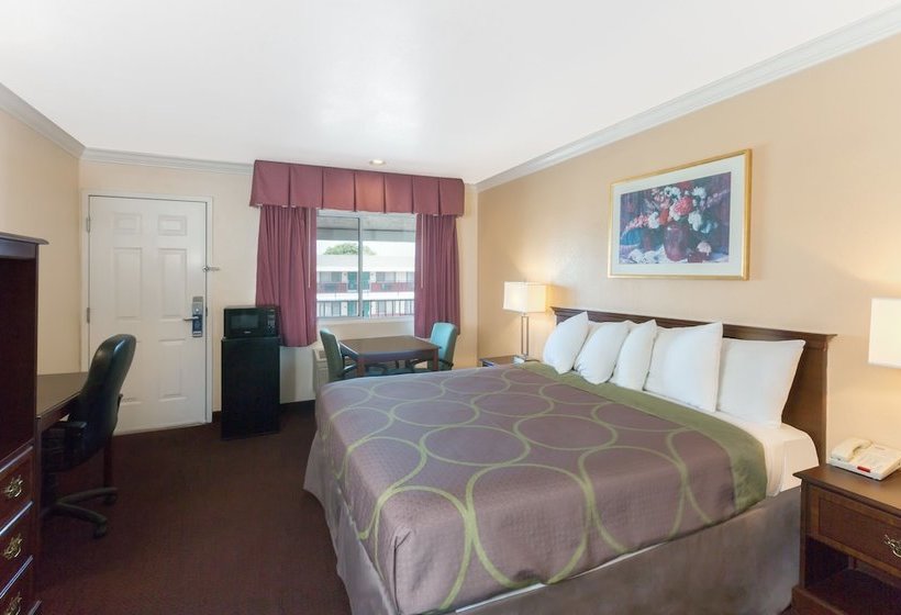 فندق Steinbeck Lodge