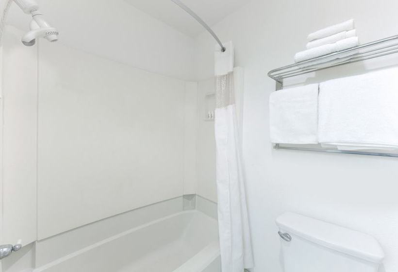 فندق Steinbeck Lodge