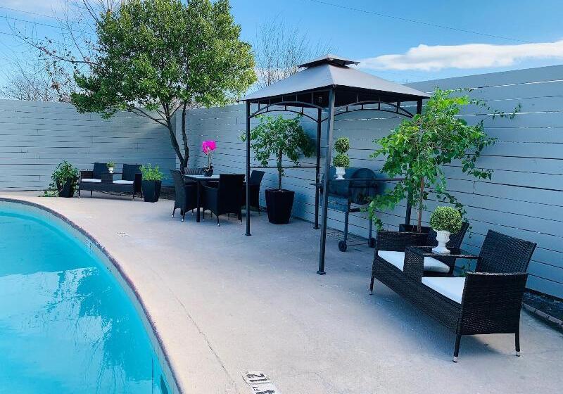 酒店 Stratus Suites Boutique