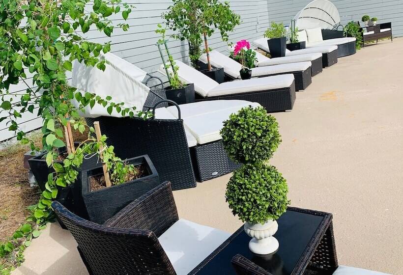 酒店 Stratus Suites Boutique