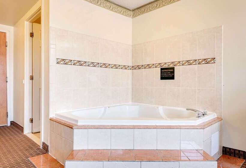 Отель Super 8 By Wyndham Allentown