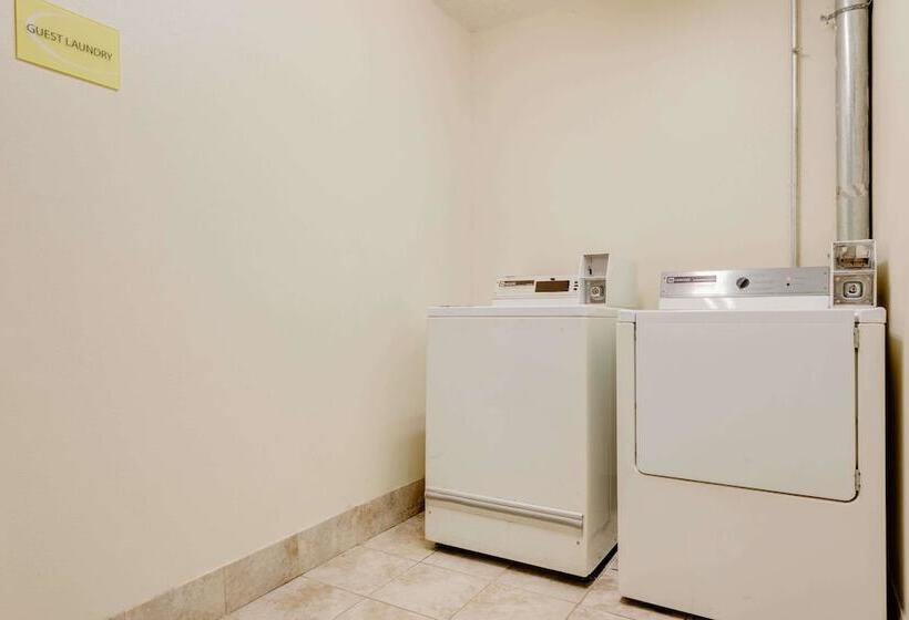 Отель Super 8 By Wyndham Allentown