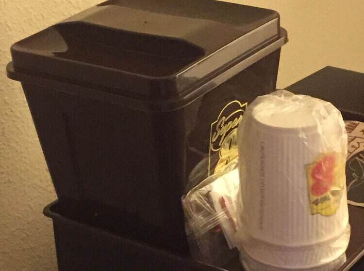 Отель Super 8 By Wyndham Allentown