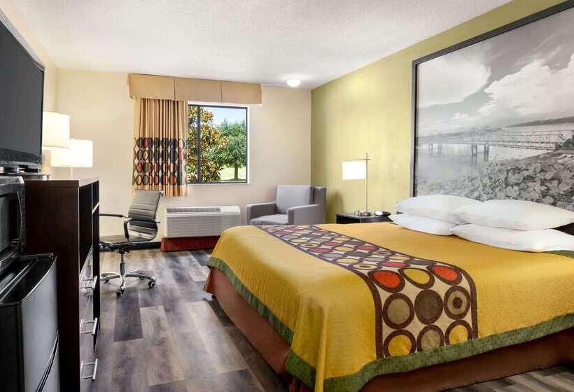 فندق Super 8 By Wyndham Clinton