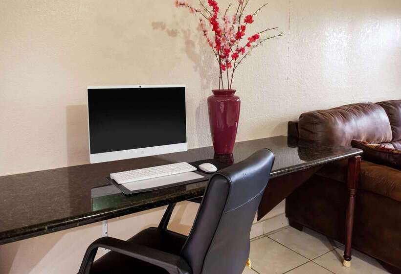 ホテル Super 8 By Wyndham Giddings