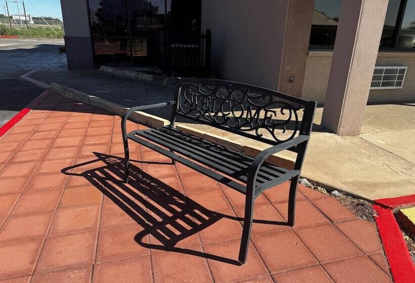 酒店 Super 8 By Wyndham Giddings