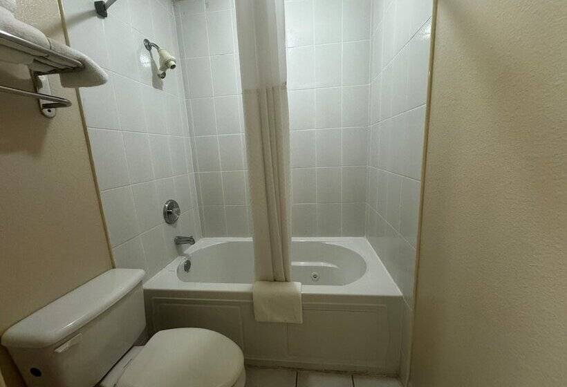 ホテル Super 8 By Wyndham Giddings