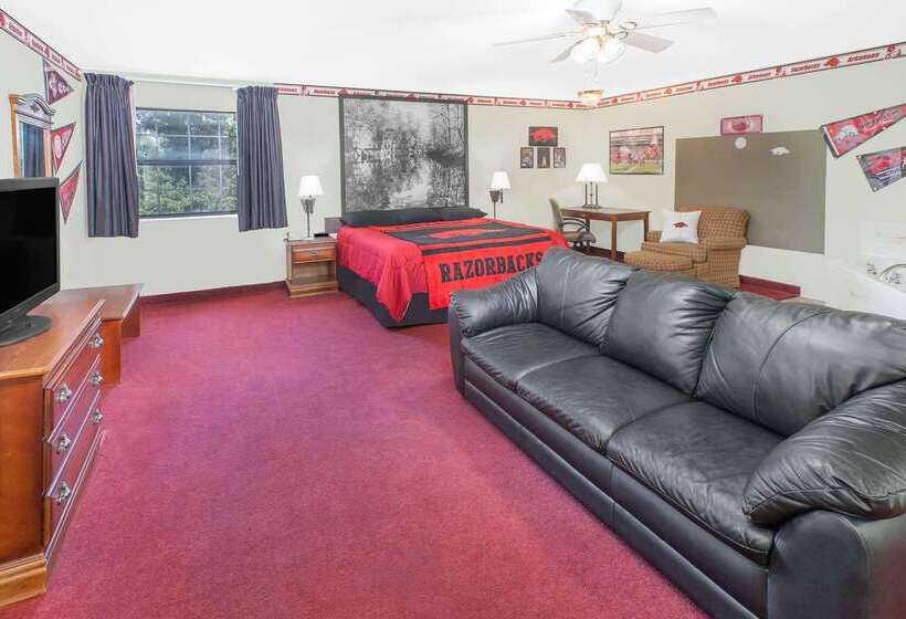 هتل Super 8 By Wyndham Lowell/bentonville/rogers Area