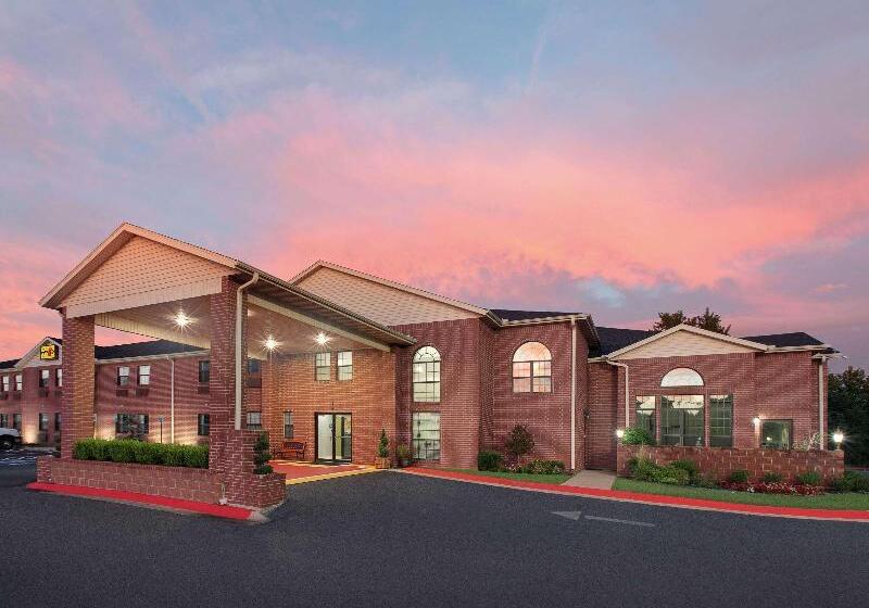 هتل Super 8 By Wyndham Lowell/bentonville/rogers Area