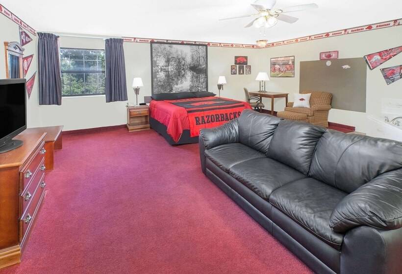 هتل Super 8 By Wyndham Lowell/bentonville/rogers Area