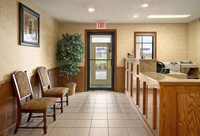 فندق Super 8 By Wyndham Rayville