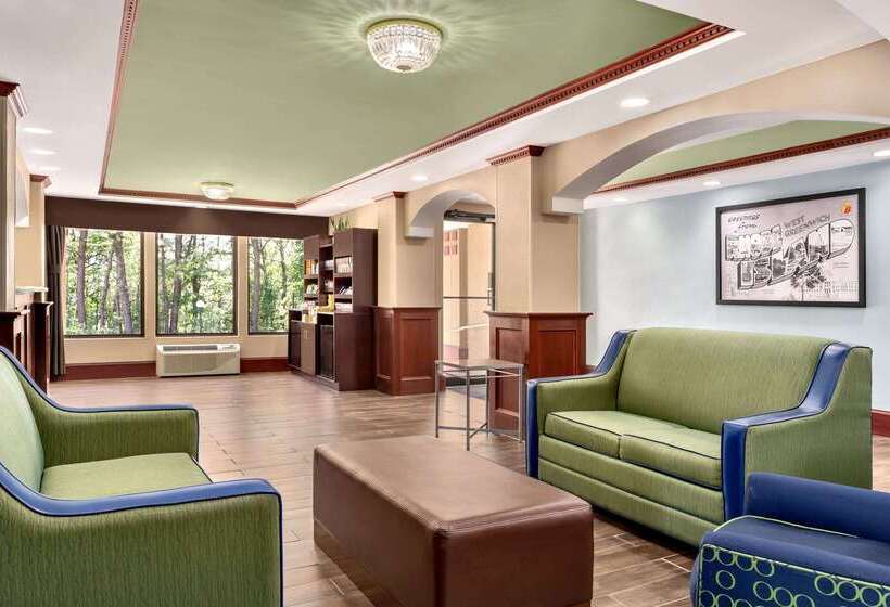فندق Super 8 By Wyndham West Greenwich/providence