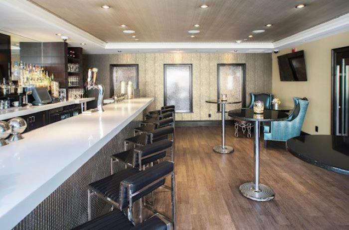 Отель The Inn at Fox Hollow