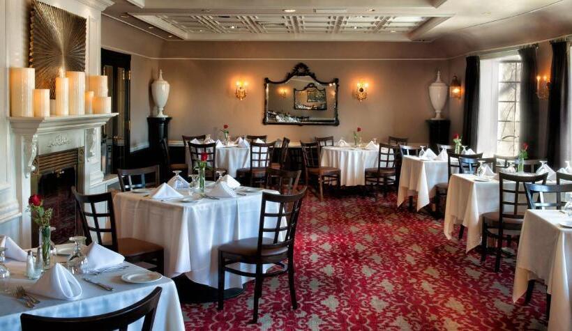 Отель The Inn at Fox Hollow