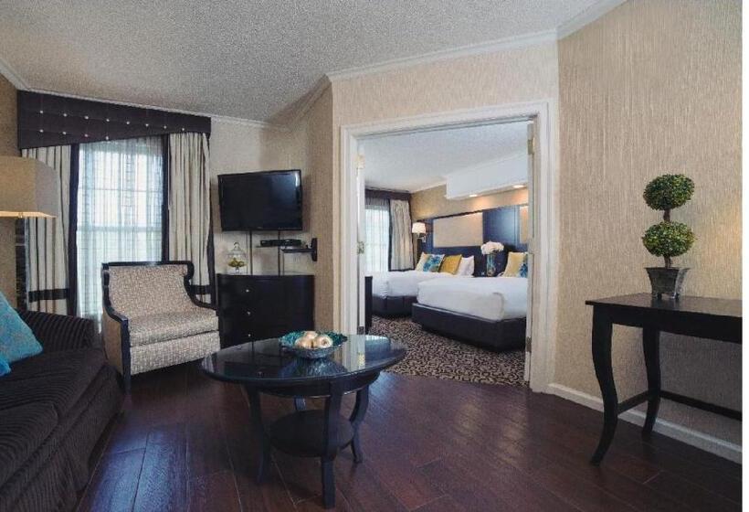 Отель The Inn at Fox Hollow