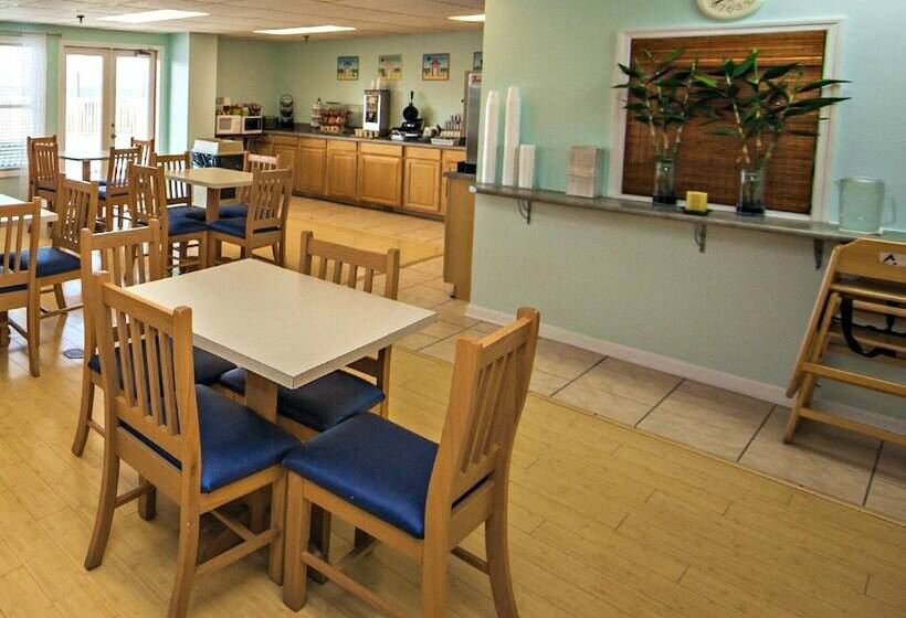 Отель The Islander Inn