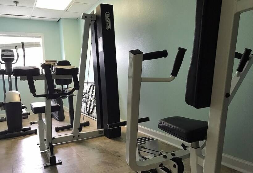 Отель The Islander Inn