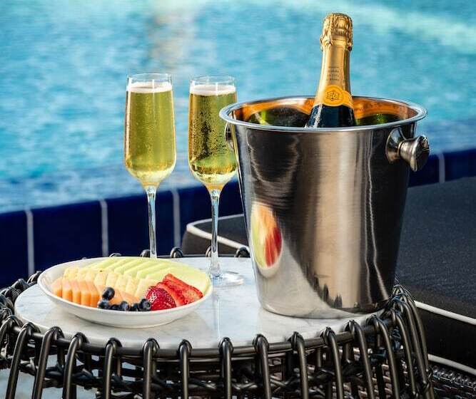 בית מלון כפרי The Ritzcarlton Coconut Grove, Miami