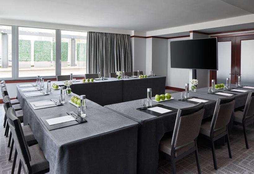 Отель The Ritzcarlton Georgetown, Washington, D.c