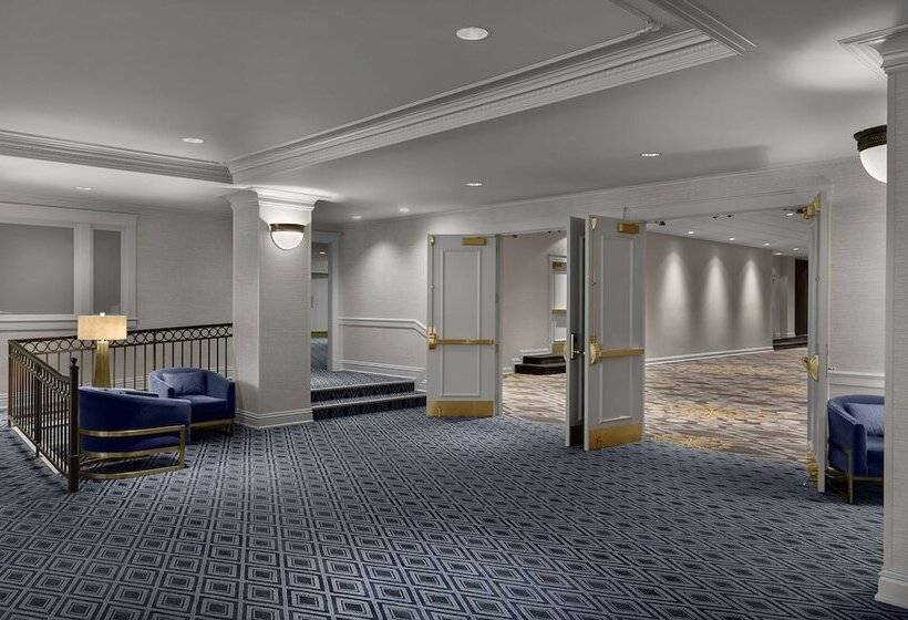 هتل The Royal Sonesta Chase Park Plaza St. Louis