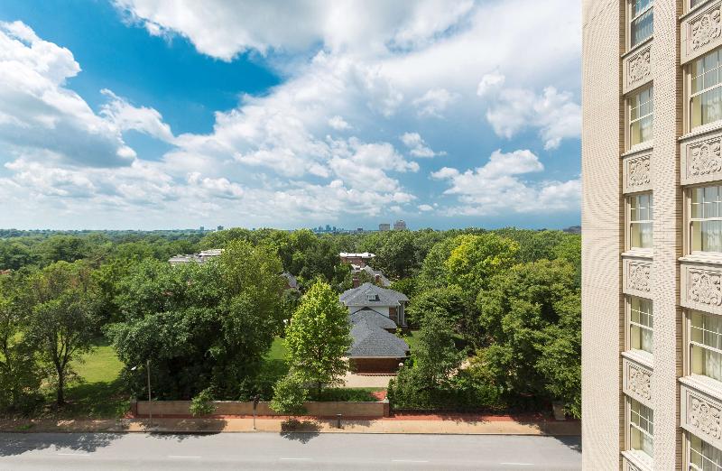 هتل The Royal Sonesta Chase Park Plaza St. Louis