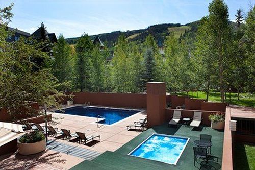 Отель Vail Spa Condominiums By East West Destination Hospitality