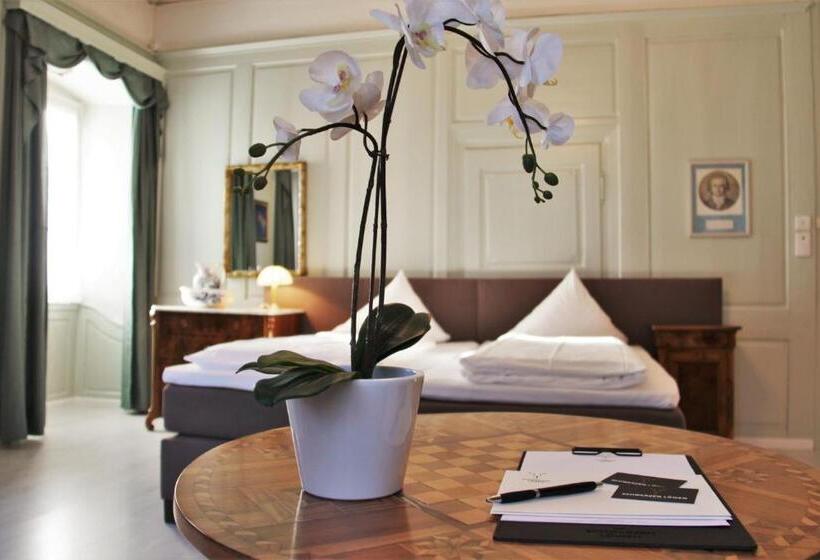 בית מלון כפרי Zum Schwarzen Löwen