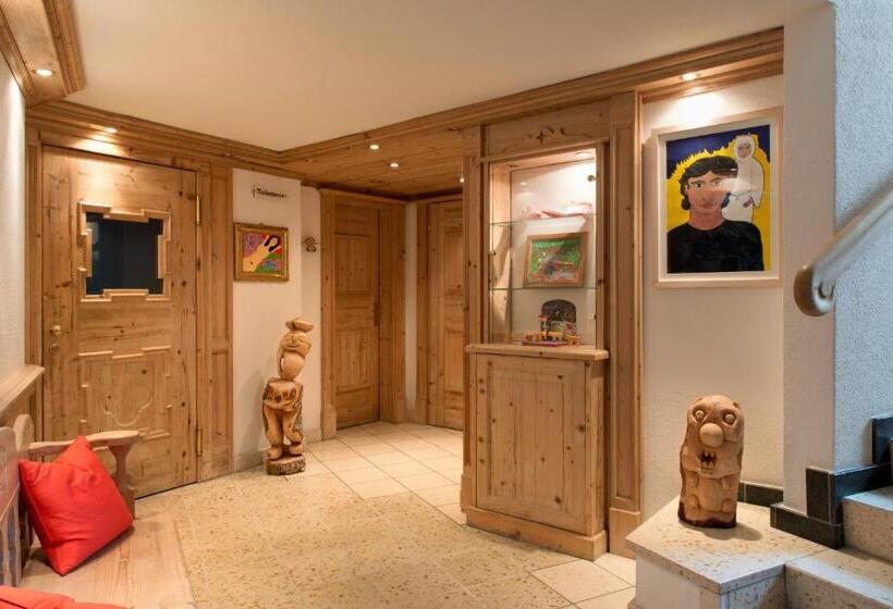 Kunsthotel Linde Garni