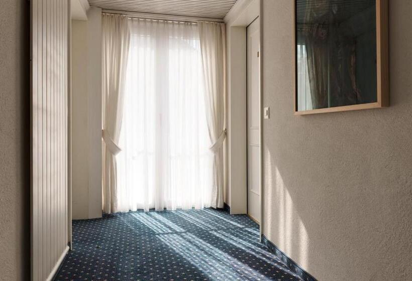 Kunsthotel Linde Garni