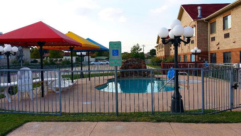 Magnuson Hotel Cedar Hill